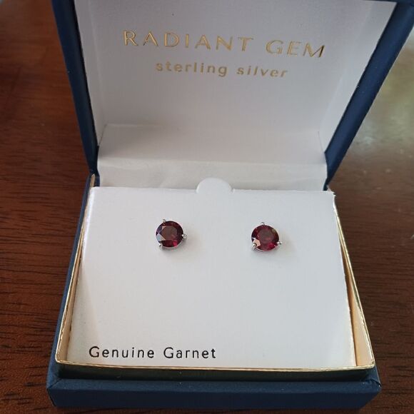 Genuine Garnet Sterling Silver Stud Earrings NWT - Picture 4 of 16